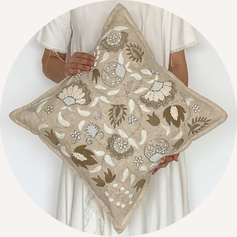 Floral/ Botanical/ Pearl Beadwork Decorative Throw Pillow